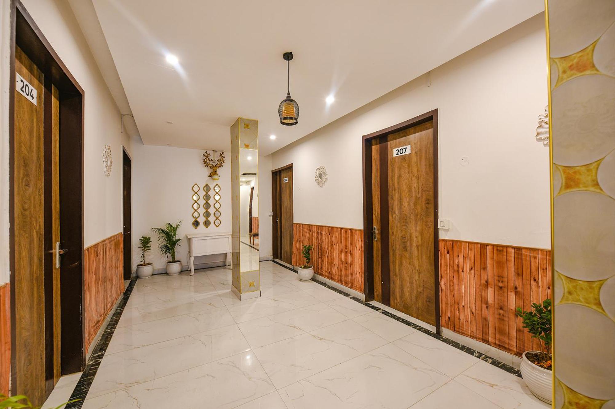 Fabhotel The Dreams Kharar Ngoại thất bức ảnh