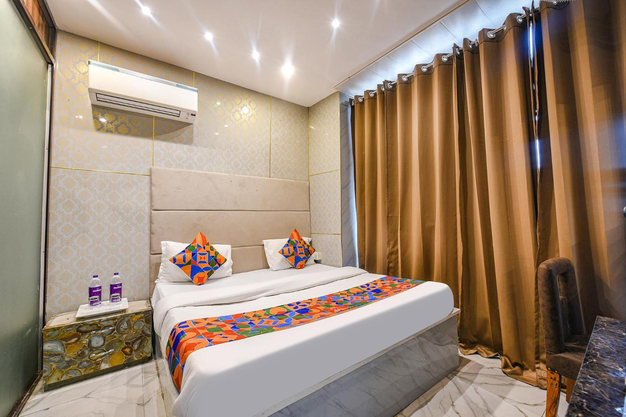 Fabhotel The Dreams Kharar Ngoại thất bức ảnh